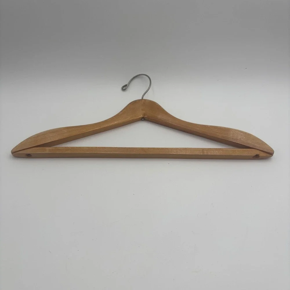 Wooden Hangers Set of 8 Brown Excellent Mixed Styles